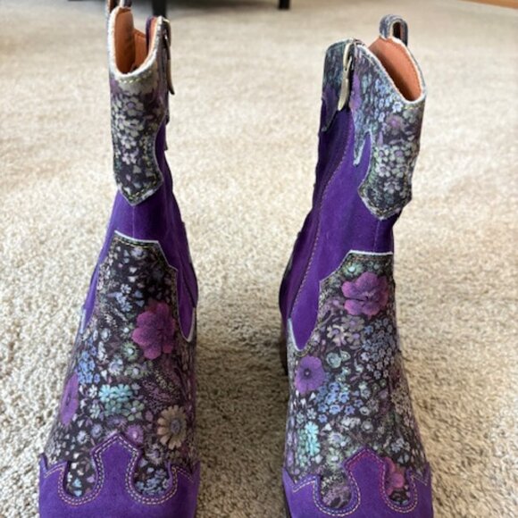 L'ARTISTE LADYLUCK WESTERN BOOTIES IN BOX. HARD TO FIND SZ 41 (US 10).Wore Once. - Picture 3 of 8